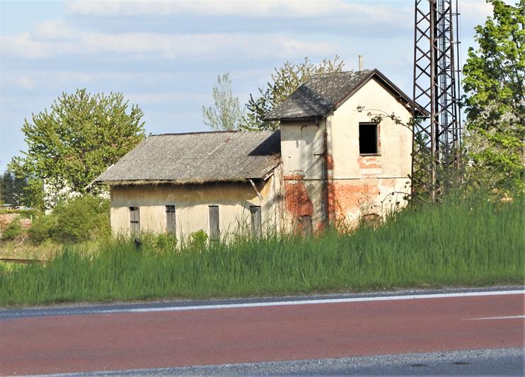 Domniemana parowozownia z wieżą ciśnień (1).JPG