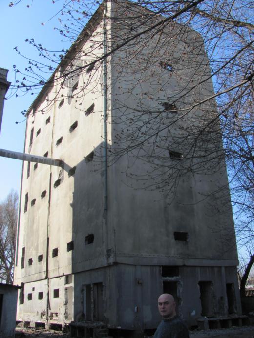 3 Silos główny.jpg